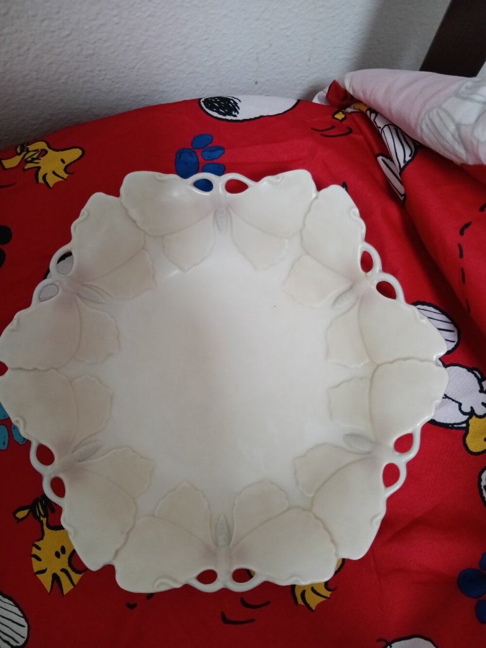 "Fitz and Floyd", Breakable Butterfly Bowl (selling as is)